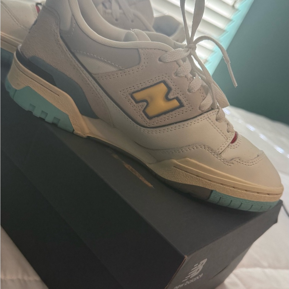 Unisex New Balance 550 Sneakers in Sea Salt Yellow - Picture 11 of 15